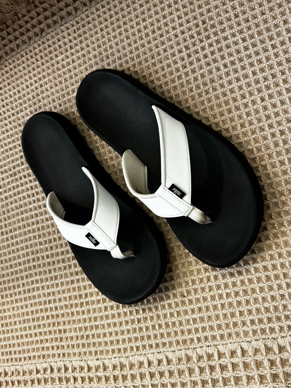 NIKE Flip Flops